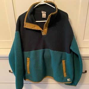Women’s North Face Pullover